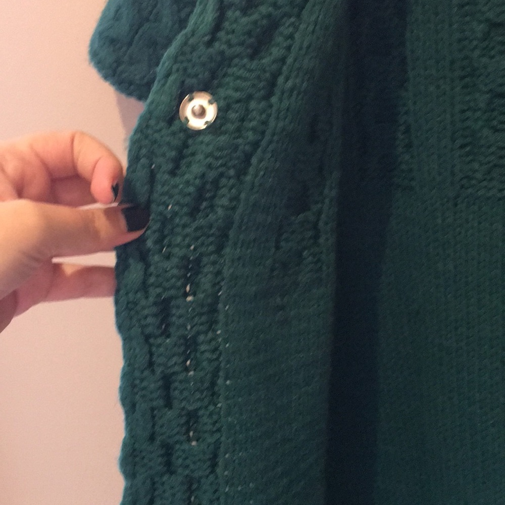 Beautiful embroidered cardigan - Picture 4 of 8